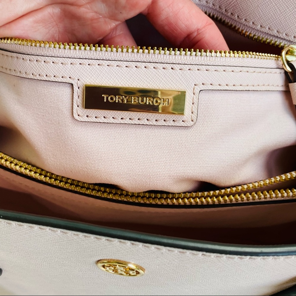 Tory Burch Robinson Medium Triple Compartment Tote - Picture 8 of 16